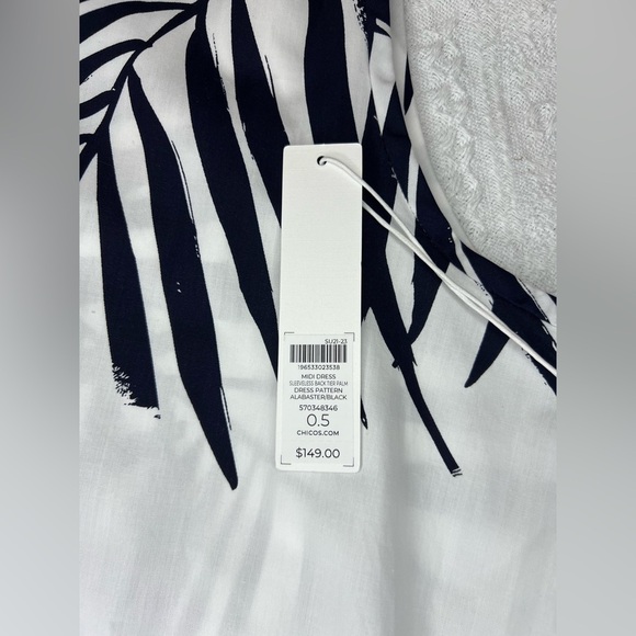 Chico’s Palm Print Back Tier Mini Dress in Navy and White, size 0.5/US 6, NWT! - Picture 9 of 11